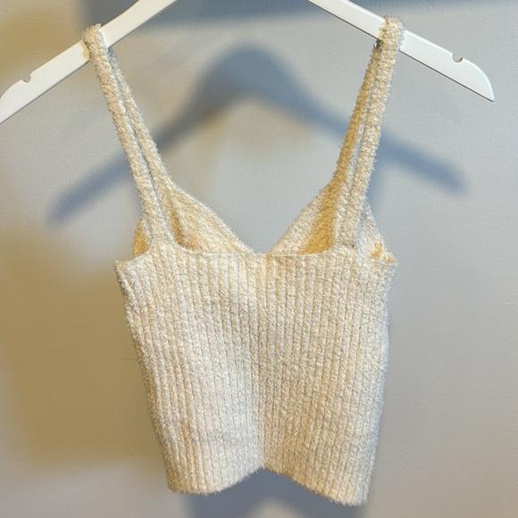 Altar’d state knit lounge top. - Picture 3 of 5